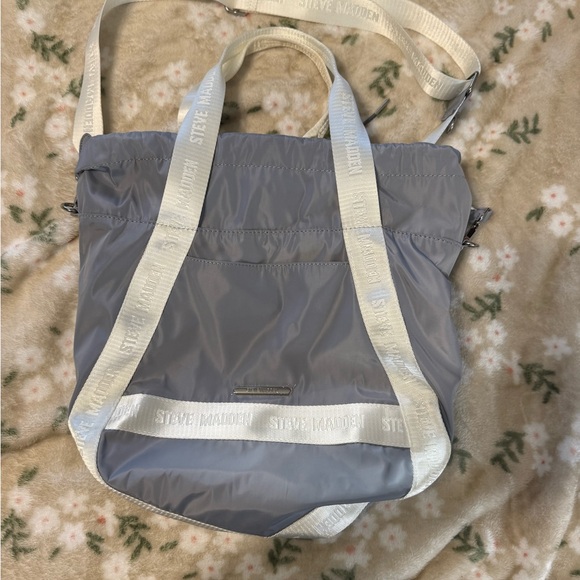 Steve Madden Bag w Adjustable Straps - Picture 4 of 4